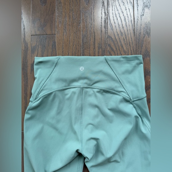 LULULEMON Align legging Size 8 - Picture 6 of 12